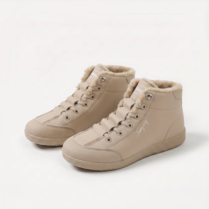 Amelie – Warm gefütterte Wanderstiefel für lange Wege