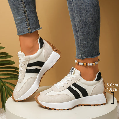 Nele – Retro Plateau-Sneaker mit dämpfender Komfortsohle
